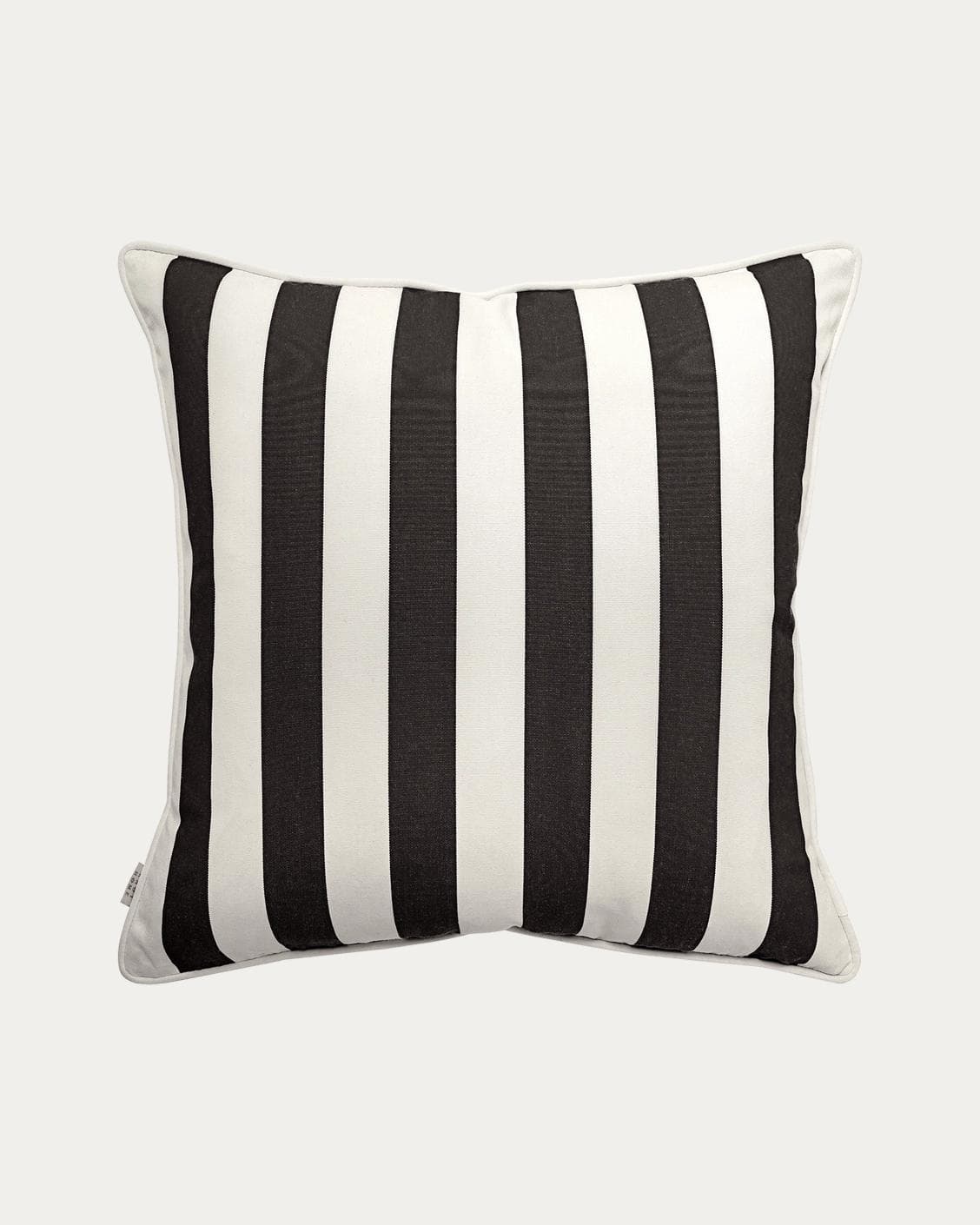 Aelia Ebony single - outdoor in black, shown in a product front view as image 1
