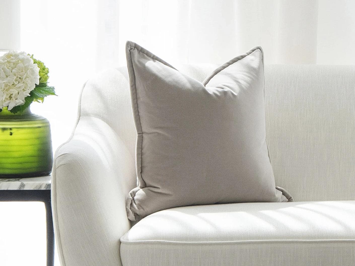 Alessandra Klimt single - indoor in beige, shown in a lifestyle front view as image 2