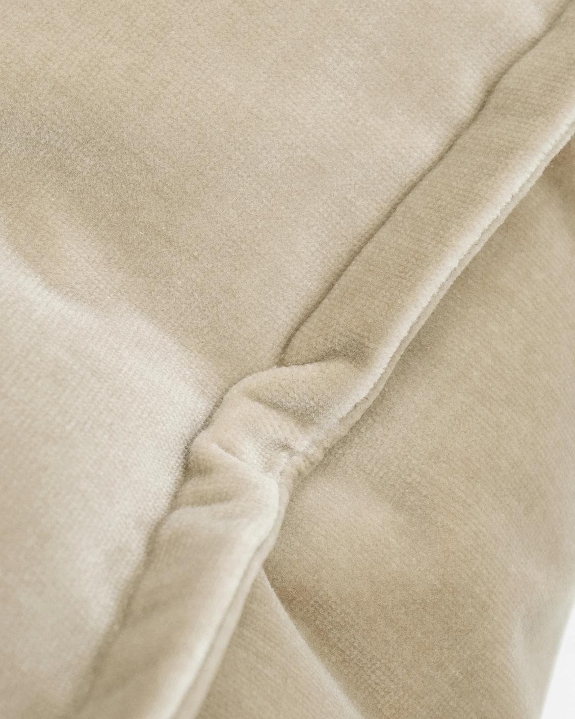 Alessandra River cushion in beige, shown in a product close-up as image 3
