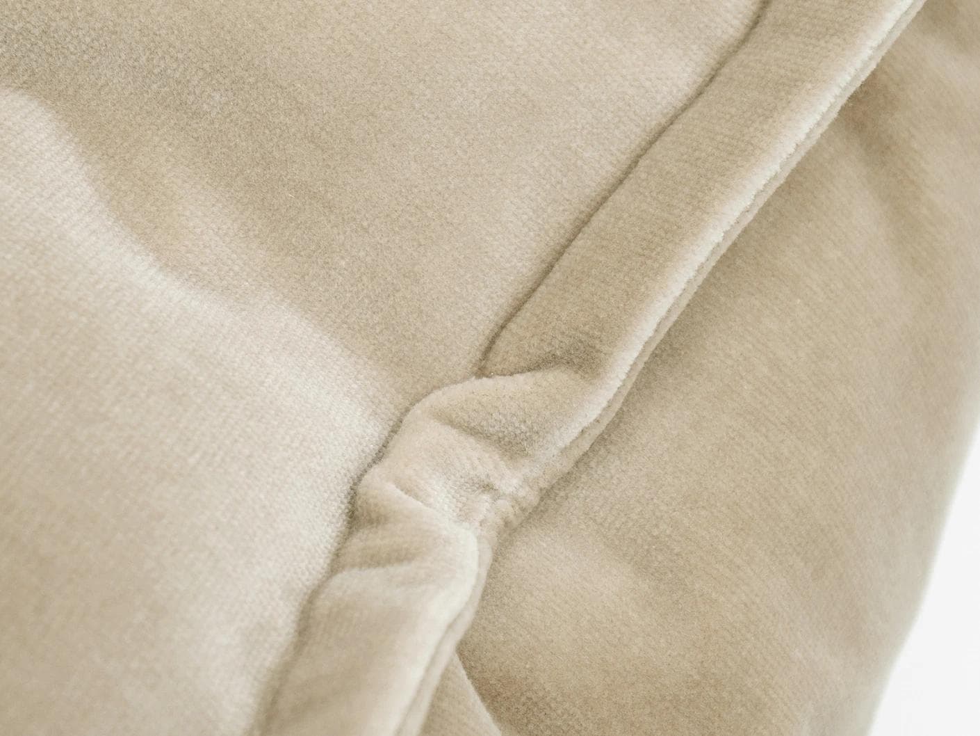 Alessandra River cushion in beige, shown in a product close-up as image 3
