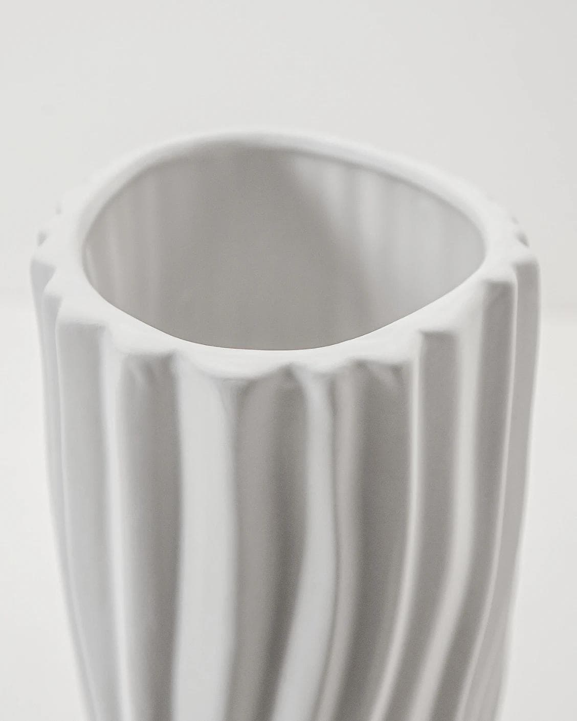 Baiza Arneson vases in white, shown in a product top view as image 12