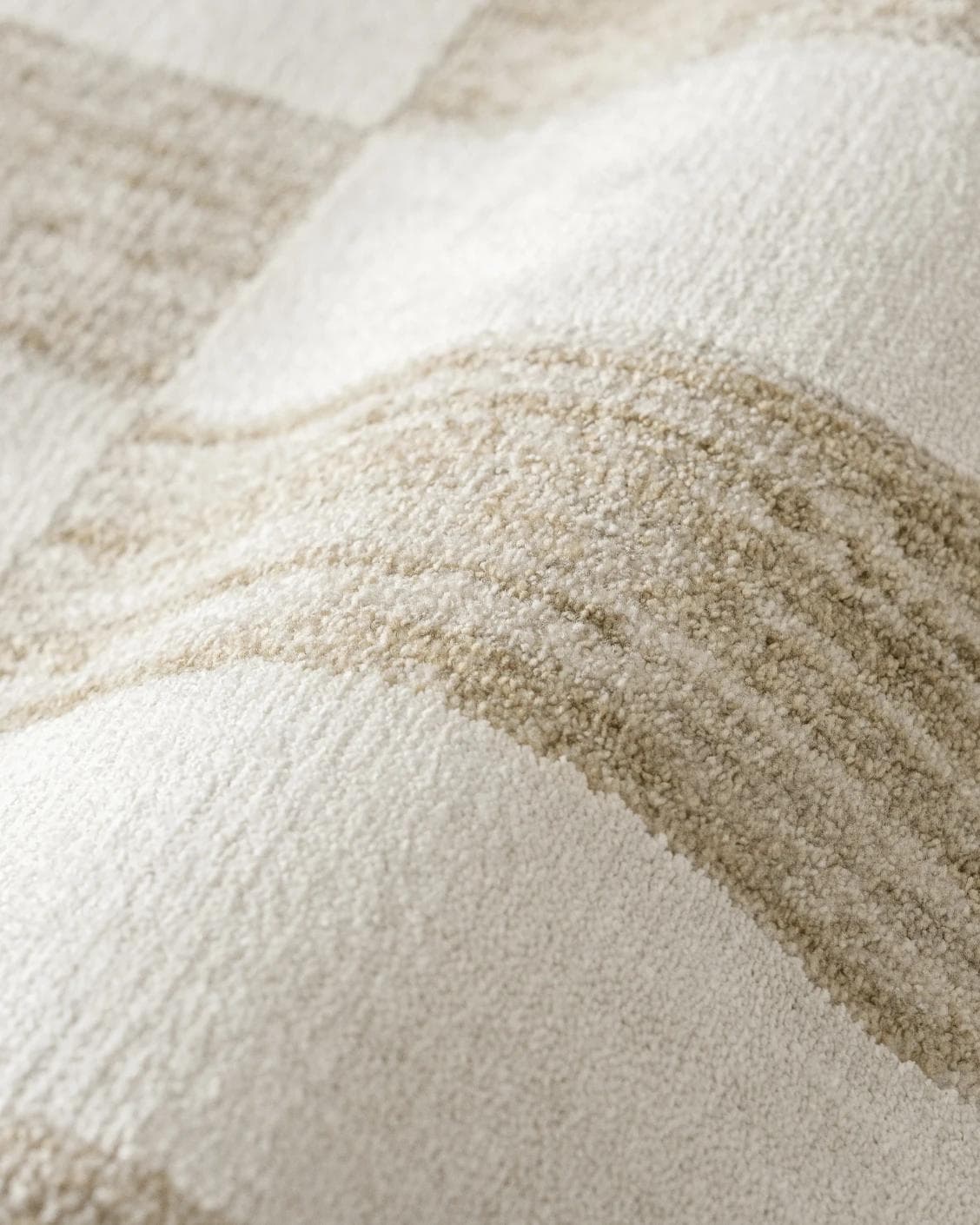 Cindy Tan Round carpet in taupe and beige, shown in a product close-up as image 10