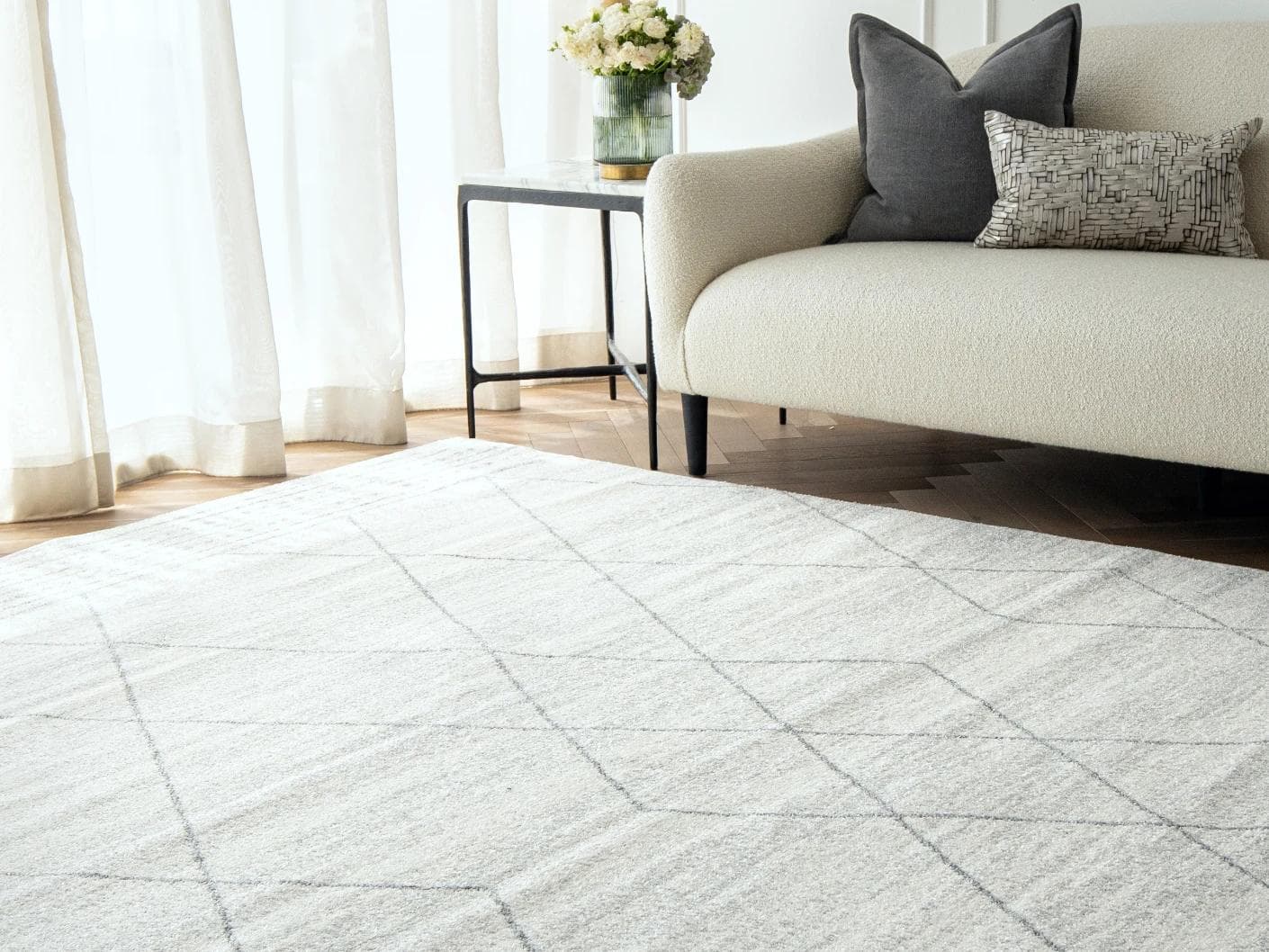 Conrad Bianca carpet in grey and white, shown in a product right view as image 10