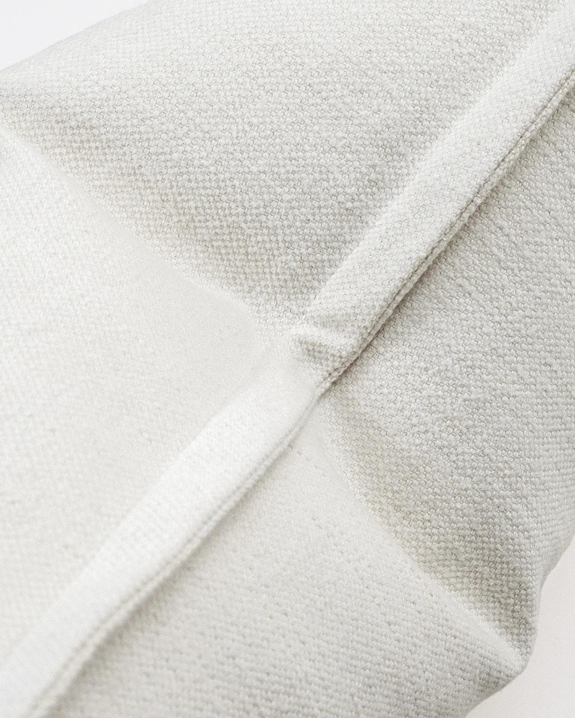 Dorothy Bianca II cushion in white, shown in a product close-up as image 7