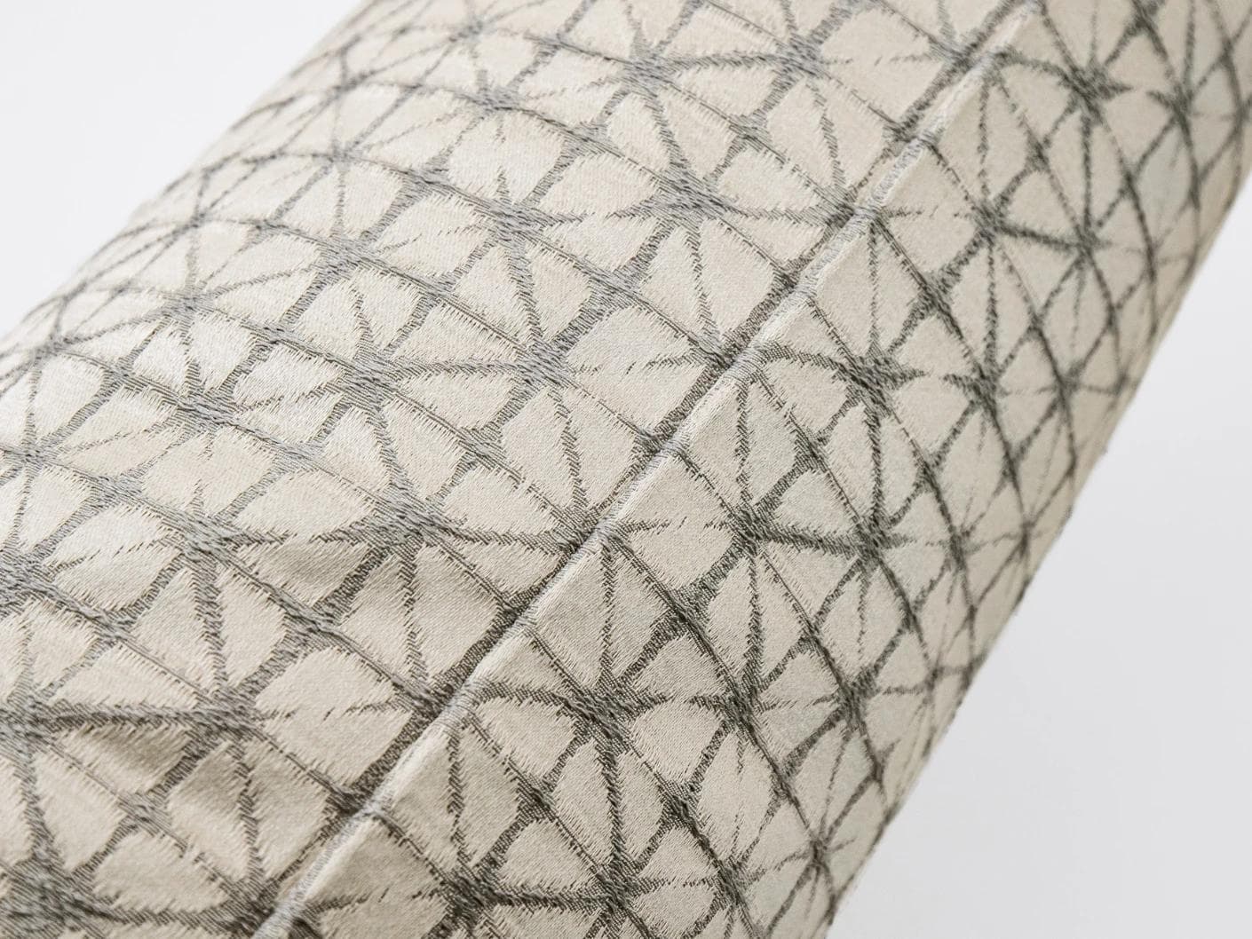 Elmas Klimt II cushion in silver and white, shown in a product close-up as image 6