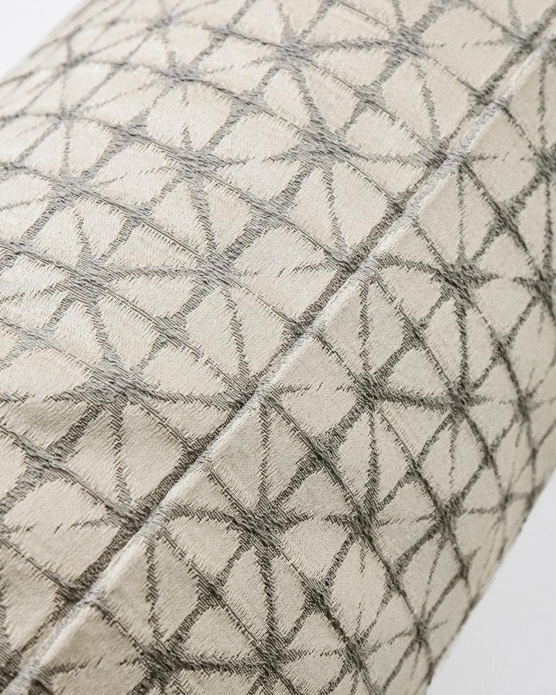 Elmas Klimt II cushion in silver and white, shown in a product close-up as image 6