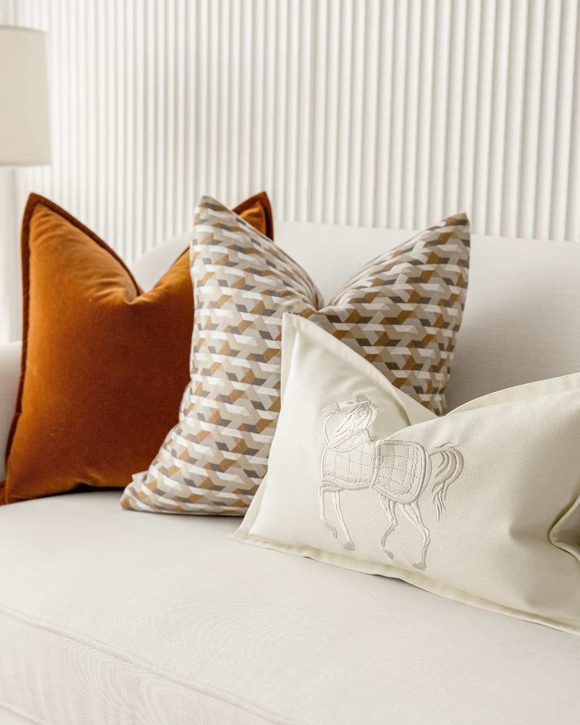 adira-bundle-rust-orange-beige-white-bundle-lifestyle-right-view-front-id-DSC04476.webp