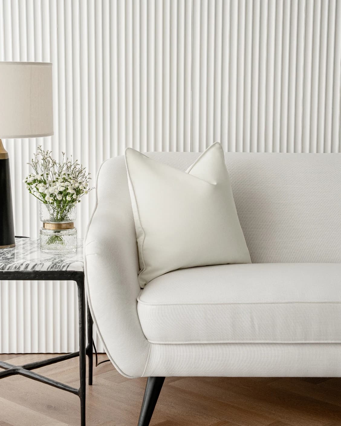 aelia-bianca-ivory-outdoor-lifestyle-left-view-cushion-id-DSC09529.webp