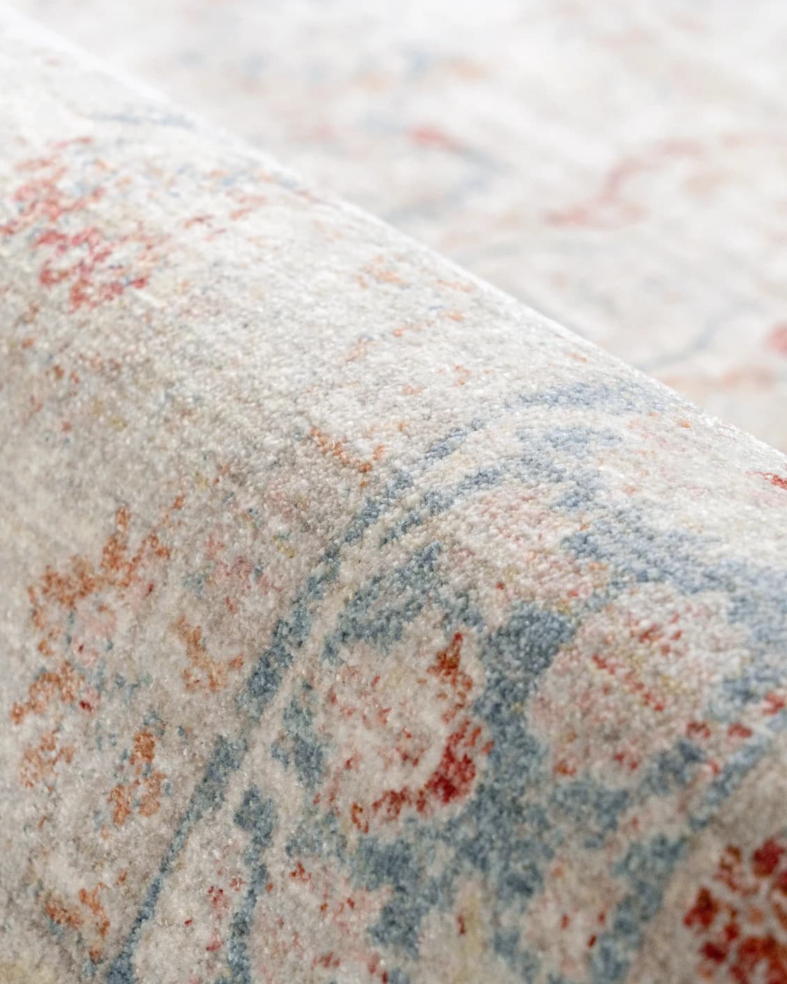 Alexander Sandy carpet in beige and red, shown in a product close-up as image 13