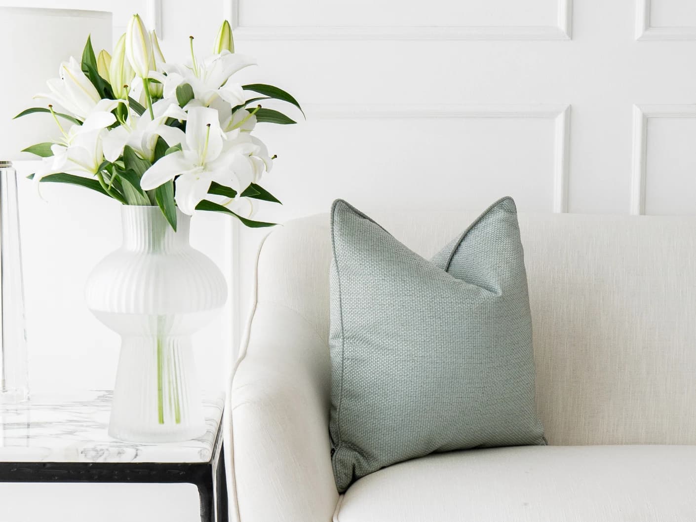 astrid-sage-green-single-lifestyle-front-view-id-AR109711