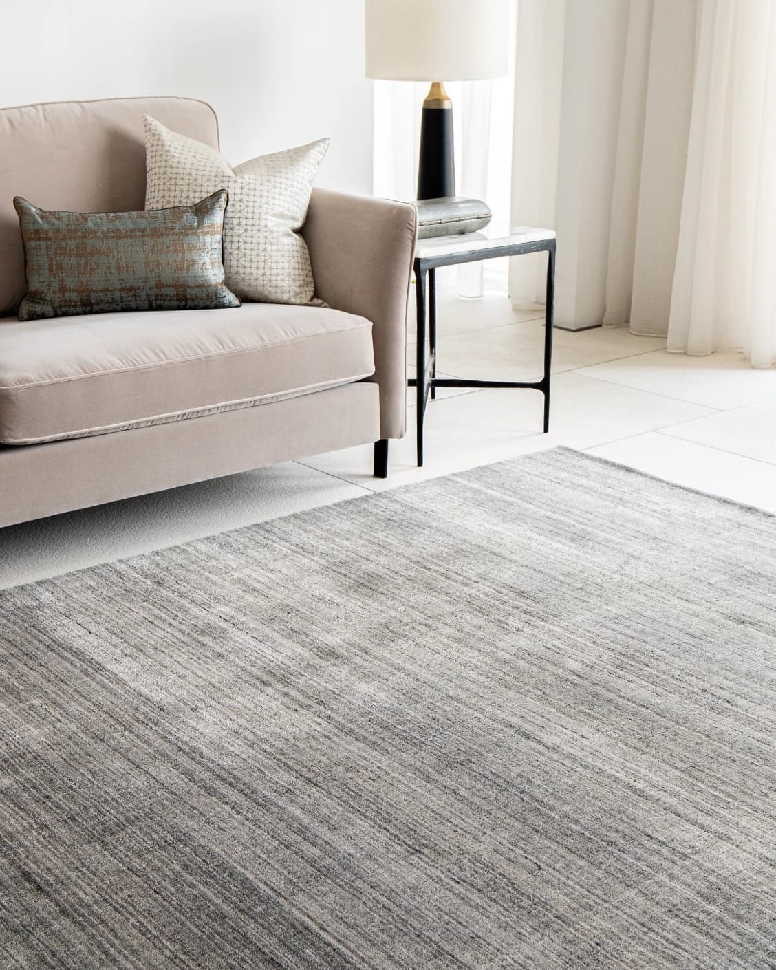 ava-ashton-grey-charcoal-standard-carpet-lifestyle-left-view-top-id-ar105282