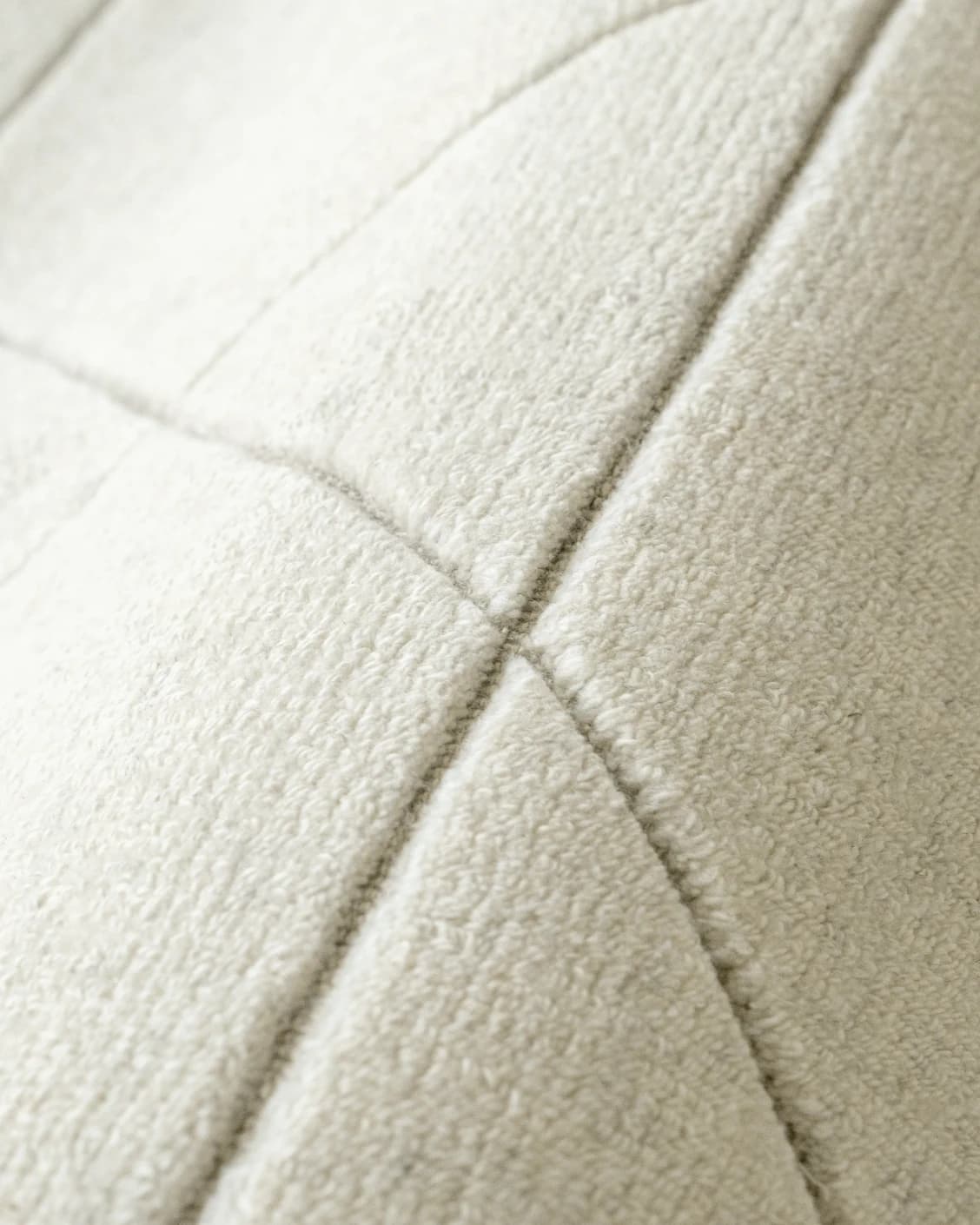 Axis Bianca carpet in beige, shown in a product close-up as image 11