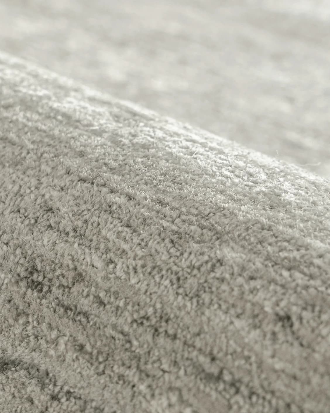 Beatrice Dune 02 Runners carpet in dune and grey, shown in a lifestyle close-up as image 4