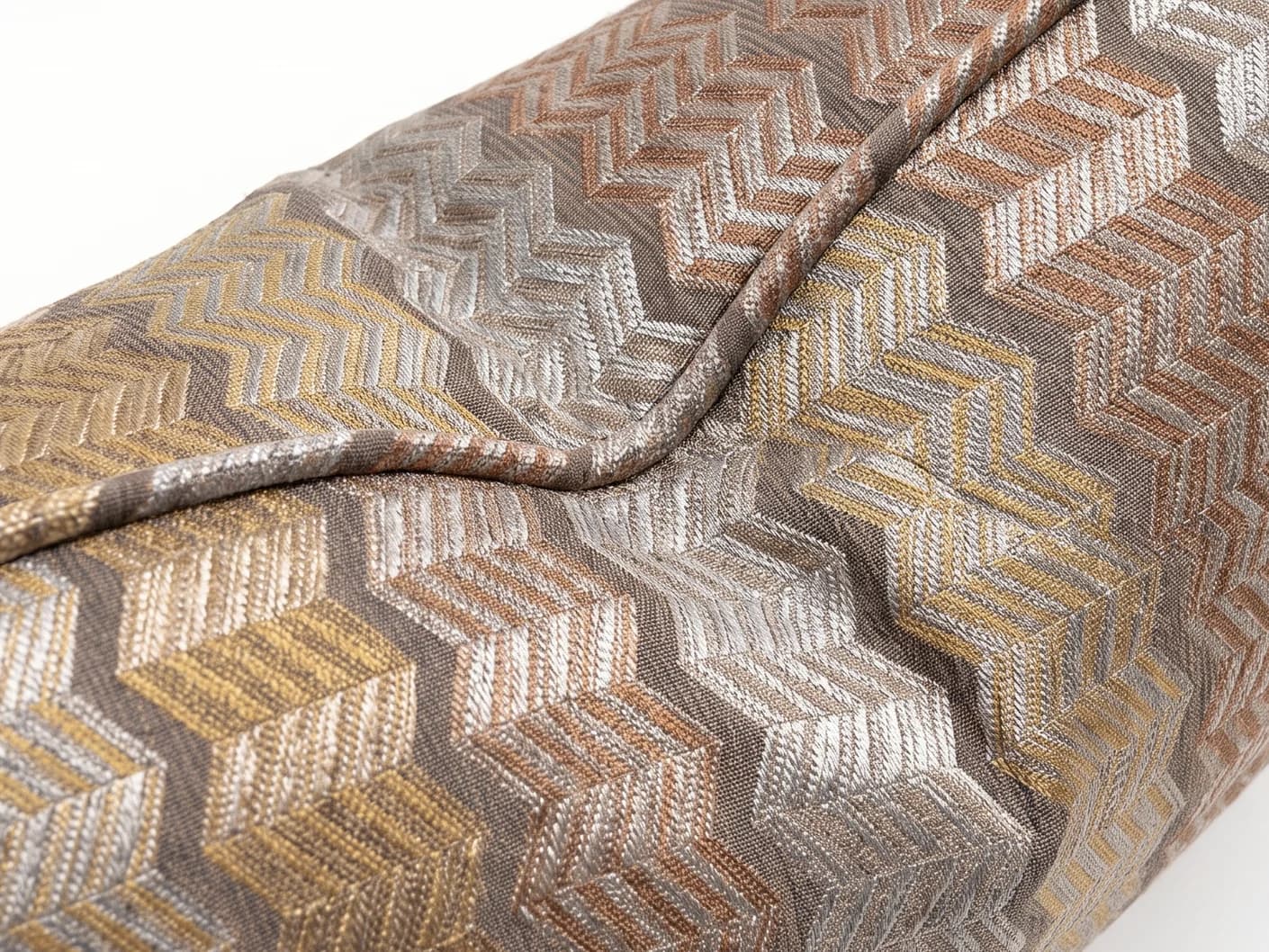cecilia-hodler-ii-cushion-multicolour-product-closeup-view-4x3-id-dsc06330-v2