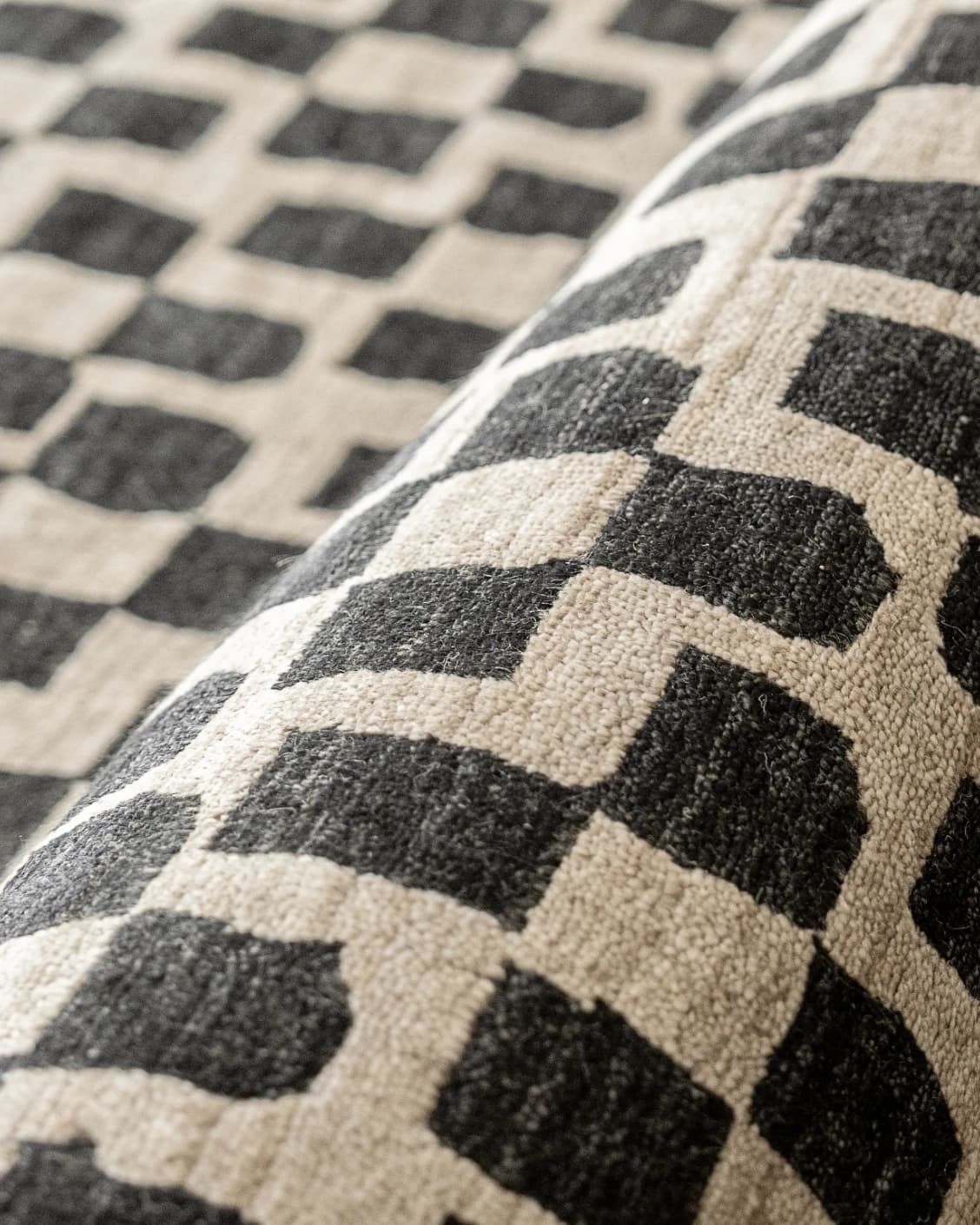 Chess Ebony carpet in beige and black, shown in a product close-up as image 10