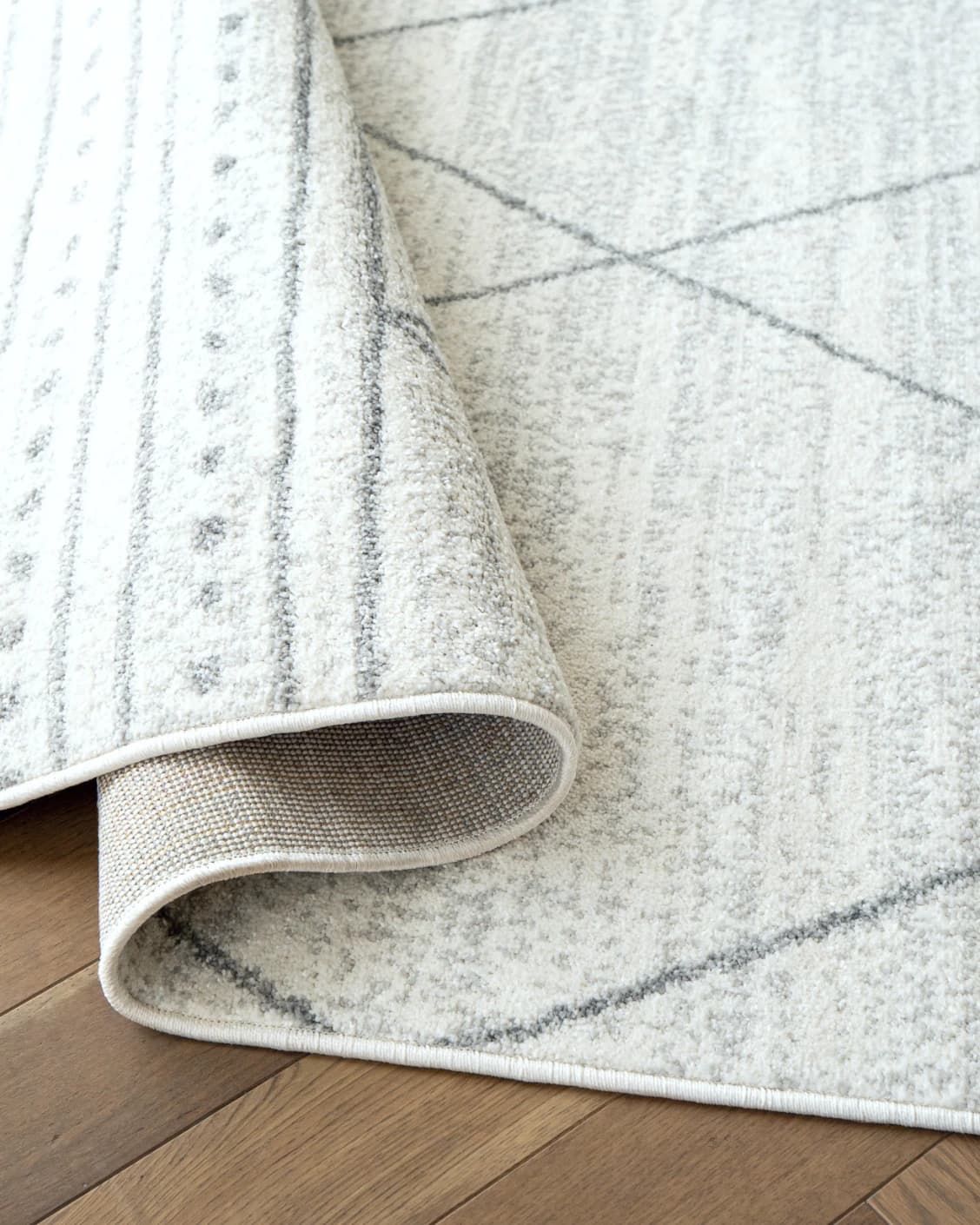 Conrad Bianca carpet in grey and white, shown in a product close-up as image 9