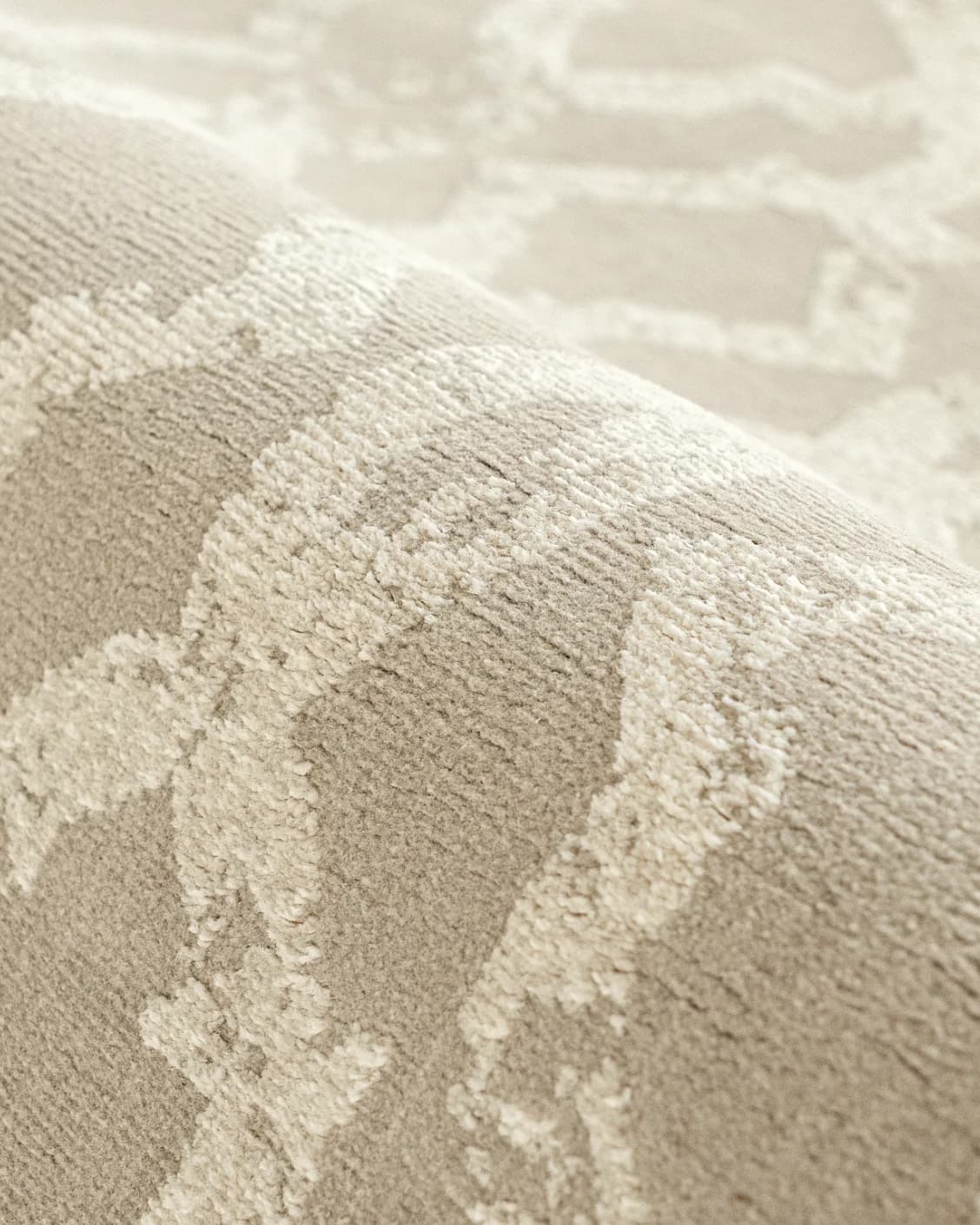 Cooper Sandy Runners carpet in sandy, beige and ivory, shown in a product close-up as image 8