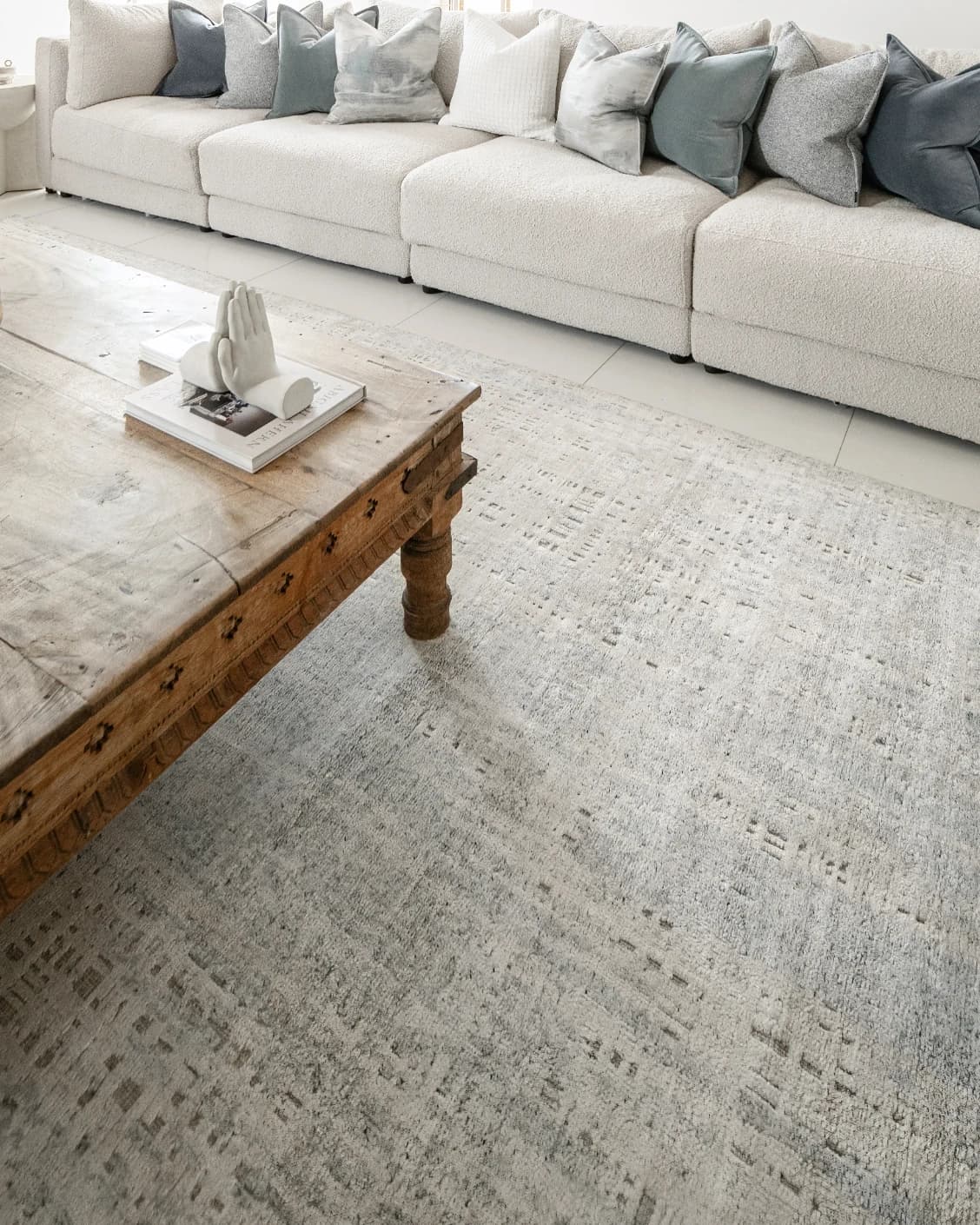 Eh Dillan Ocean carpet in blue, shown in a lifestyle right view as image 8