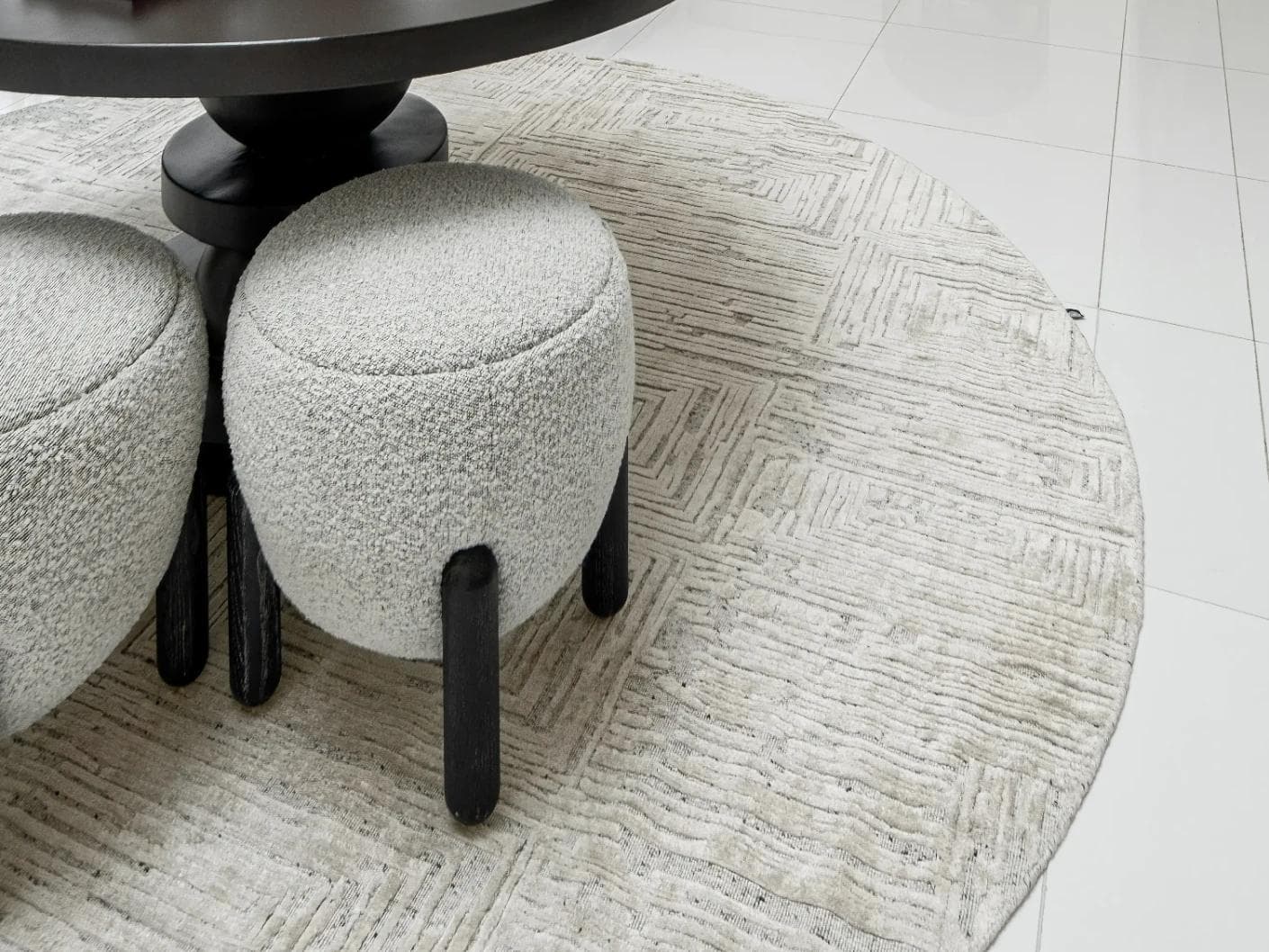 Eh Riley Stone Round carpet in beige, shown in a lifestyle close-up as image 4