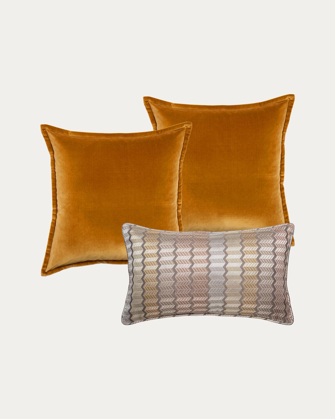 ellie-bundle-cushion-orange-silver-product-front-view-4x5-id-v1