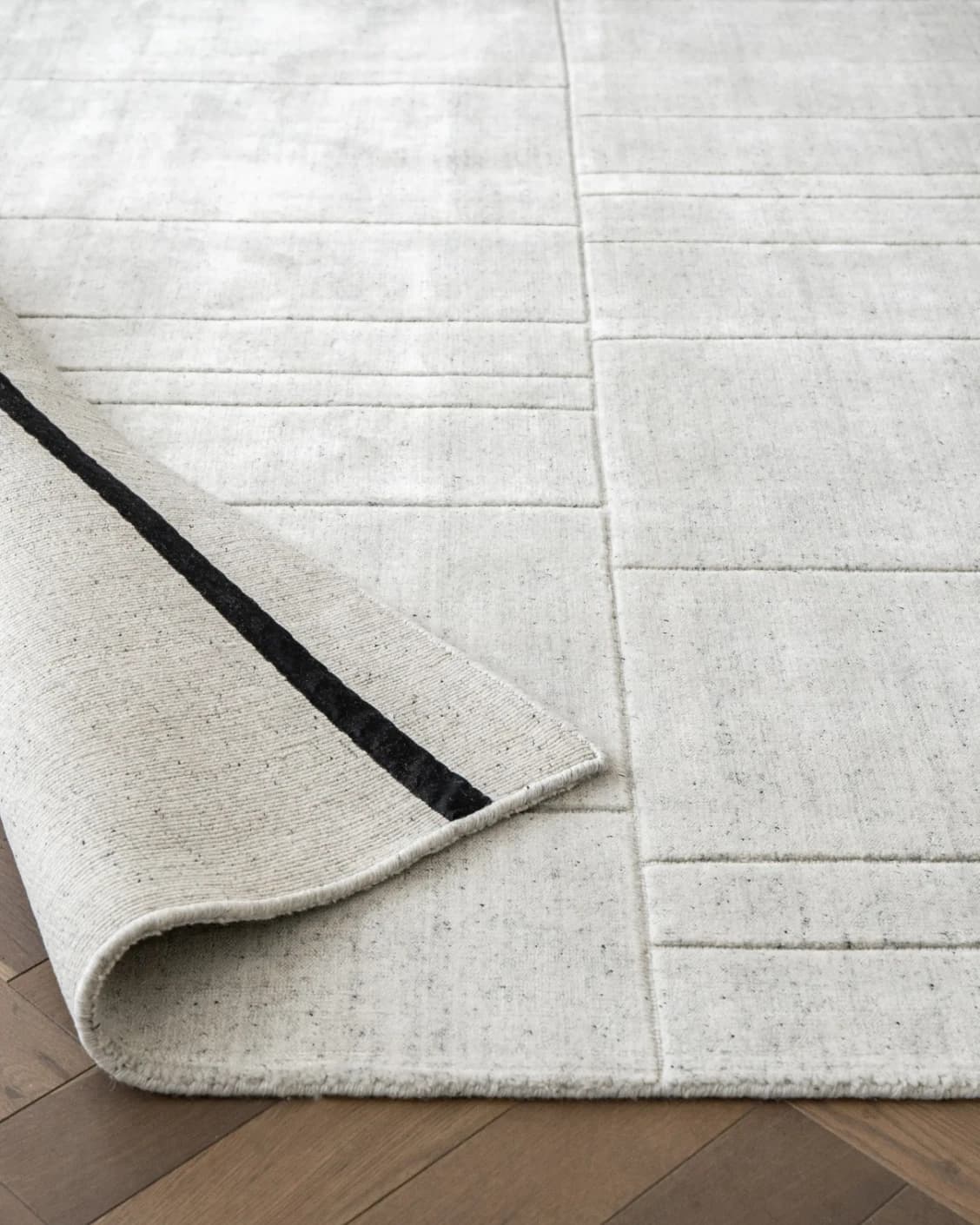 Elliot Alba carpet in grey and white, shown in a product close-up front view as image 15