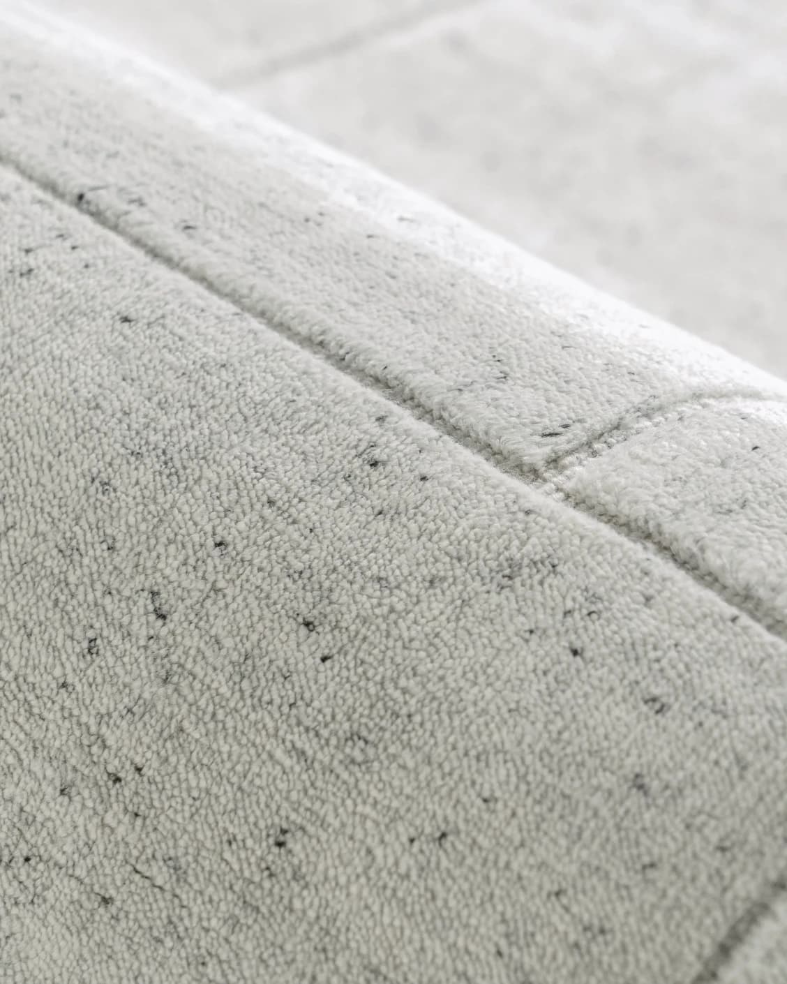 Elliot Alba carpet in grey and white, shown in a product close-up as image 17
