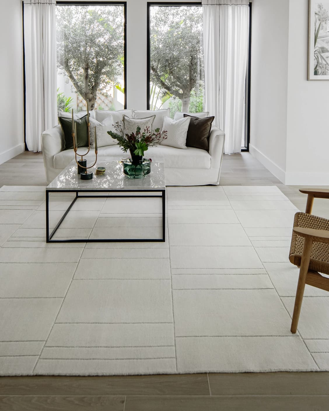 Elliot Bianca carpet in white and pearl, shown in a lifestyle front view as image 5
