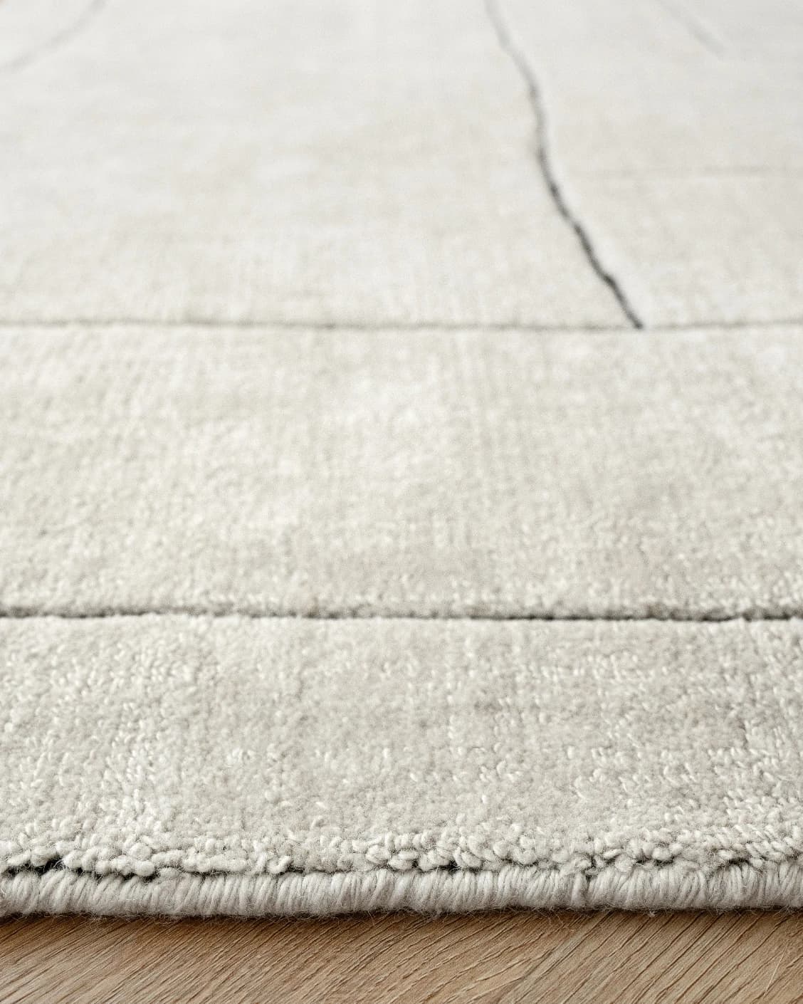 Emme Bianca Runners carpet in off white, shown in a product close-up as image 8