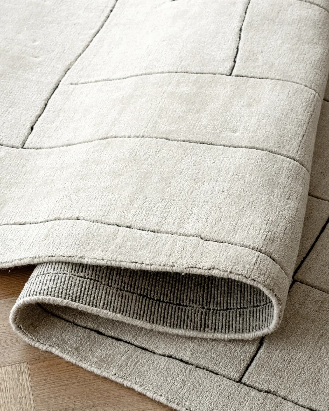 Emme Bianca Runners carpet in off white, shown in a product close-up as image 10
