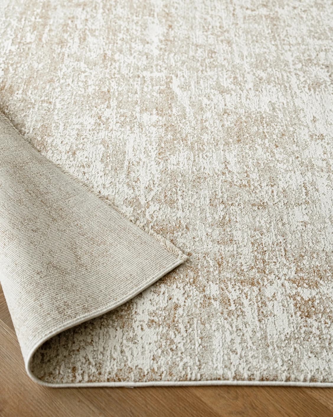 Finley Rust carpet in beige, shown in a product close-up as image 12