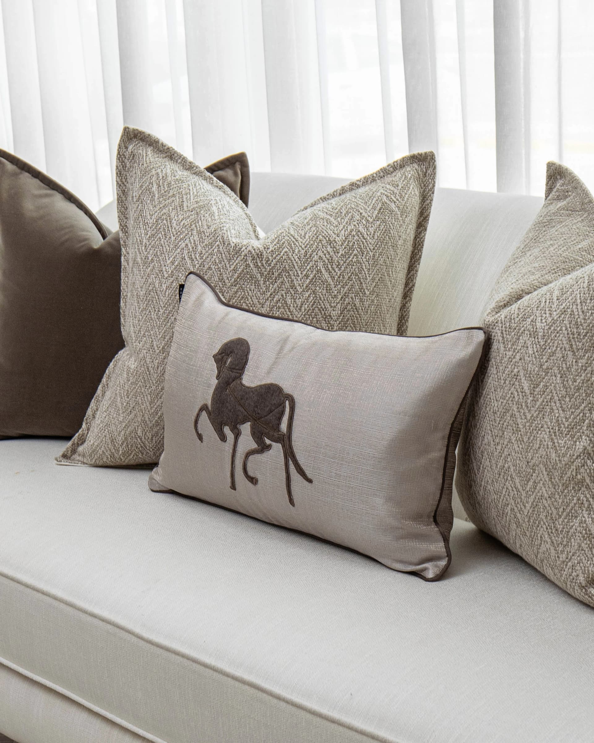 Gracia Bundle bundle - indoor in brown, shown in a product right view as image 3