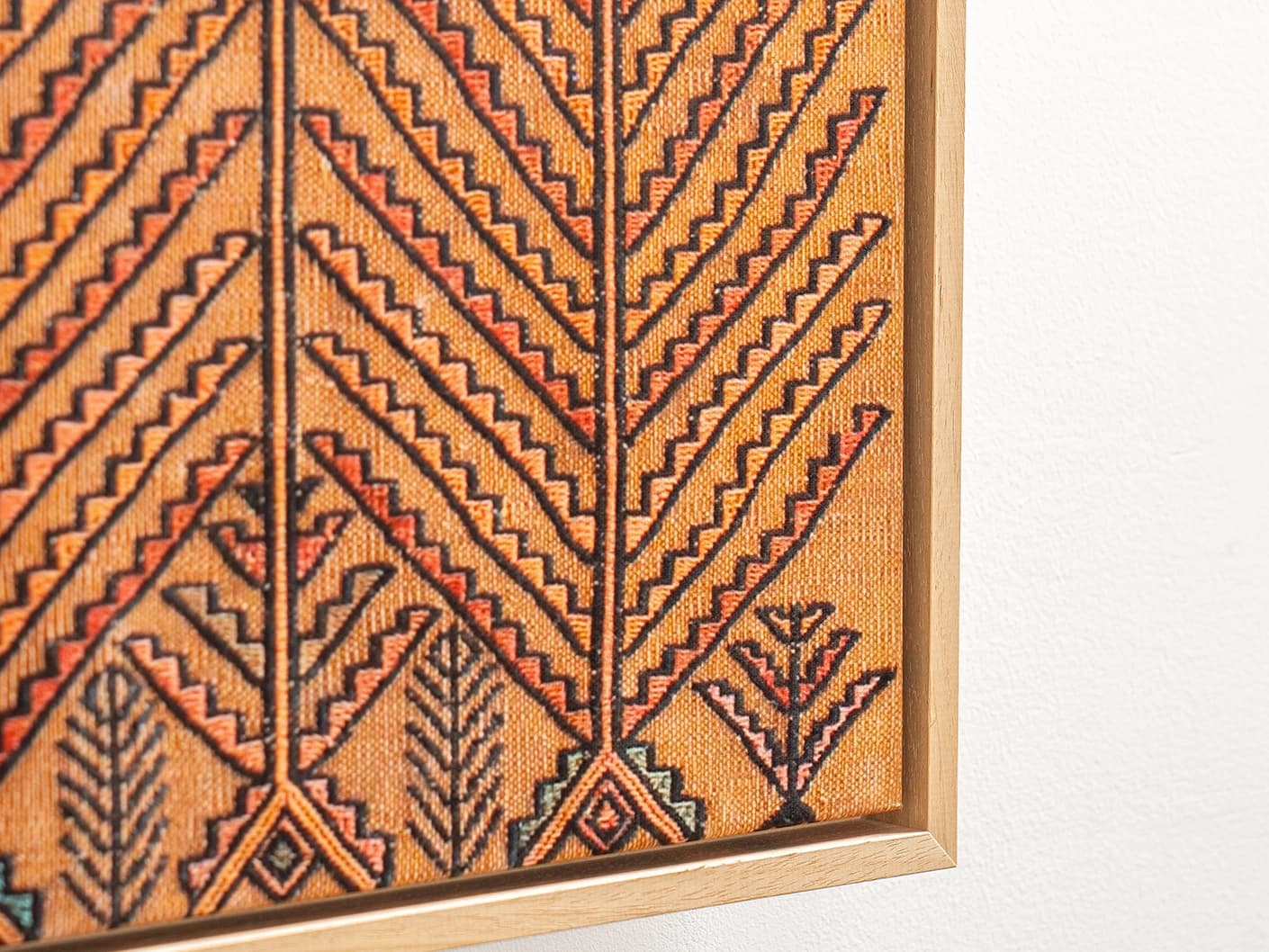 Grain & Grow canvas in brown, shown in a lifestyle close-up as image 2