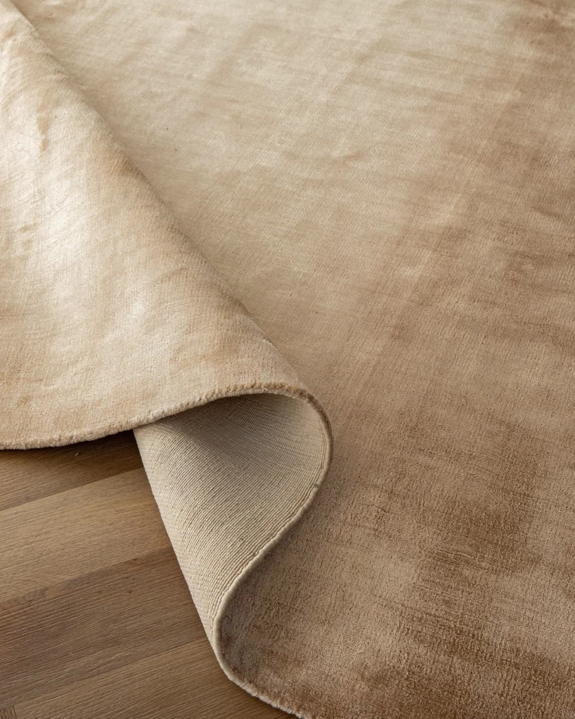 Hartman Sandy carpet in beige, shown in a product close-up as image 7