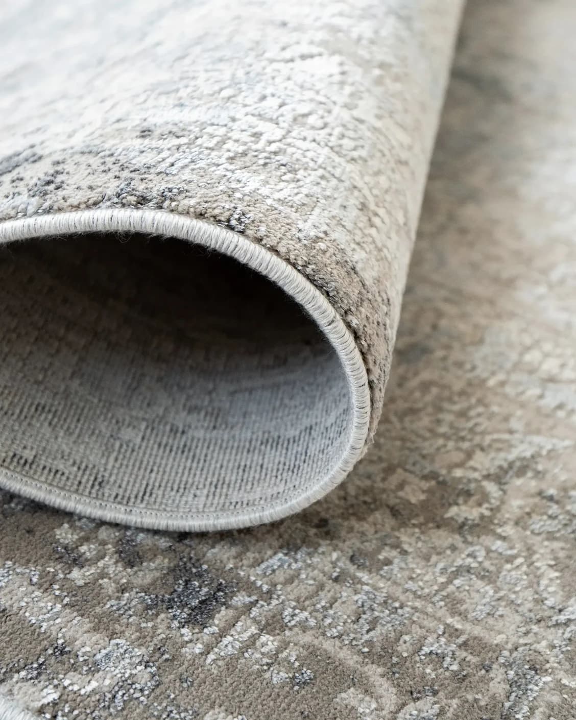 Jacob Alba carpet in grey, shown in a product close-up as image 12