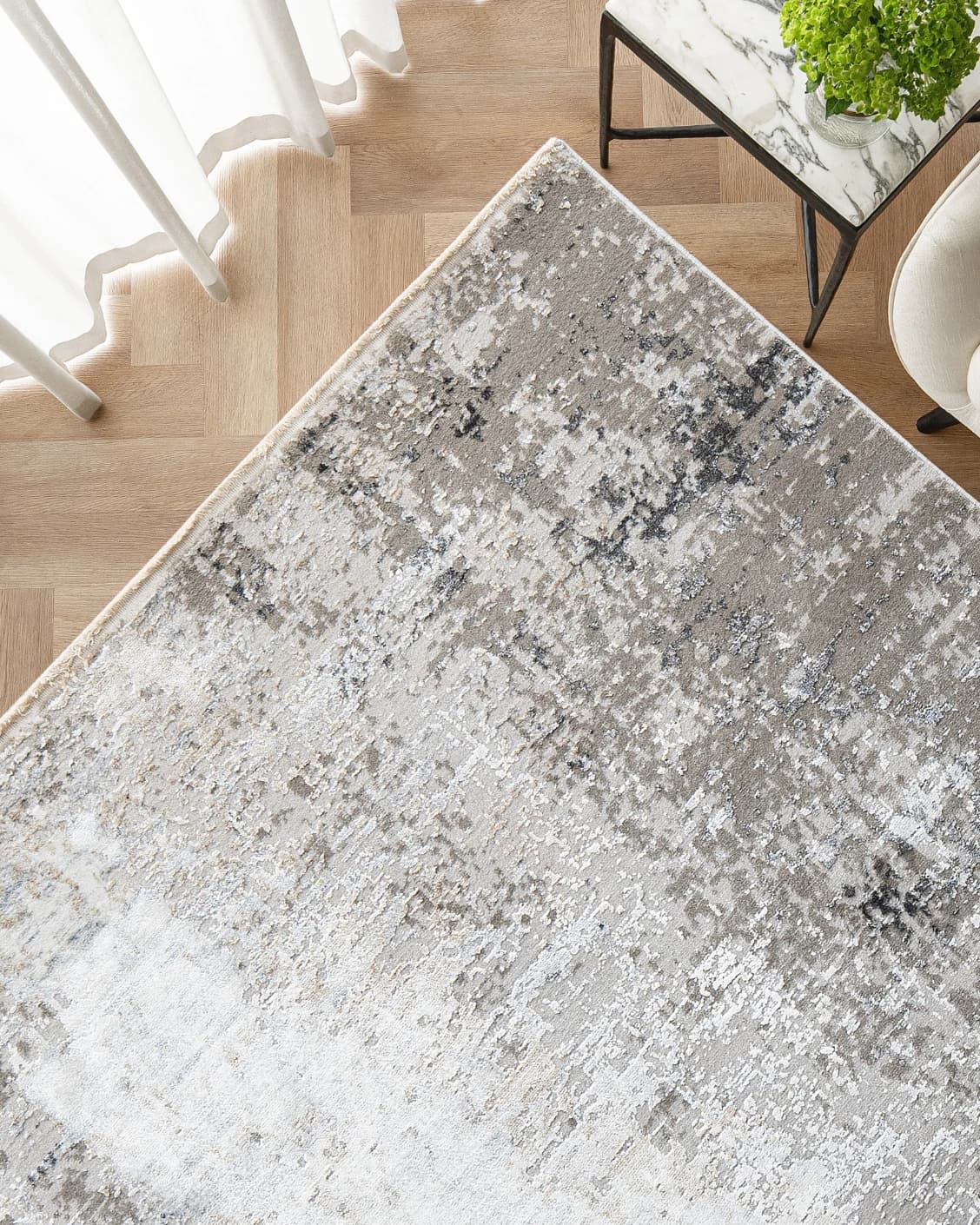 jacob-ashton-grey-silver-white-standard-carpet-lifestyle-top-view-id-AR105503
