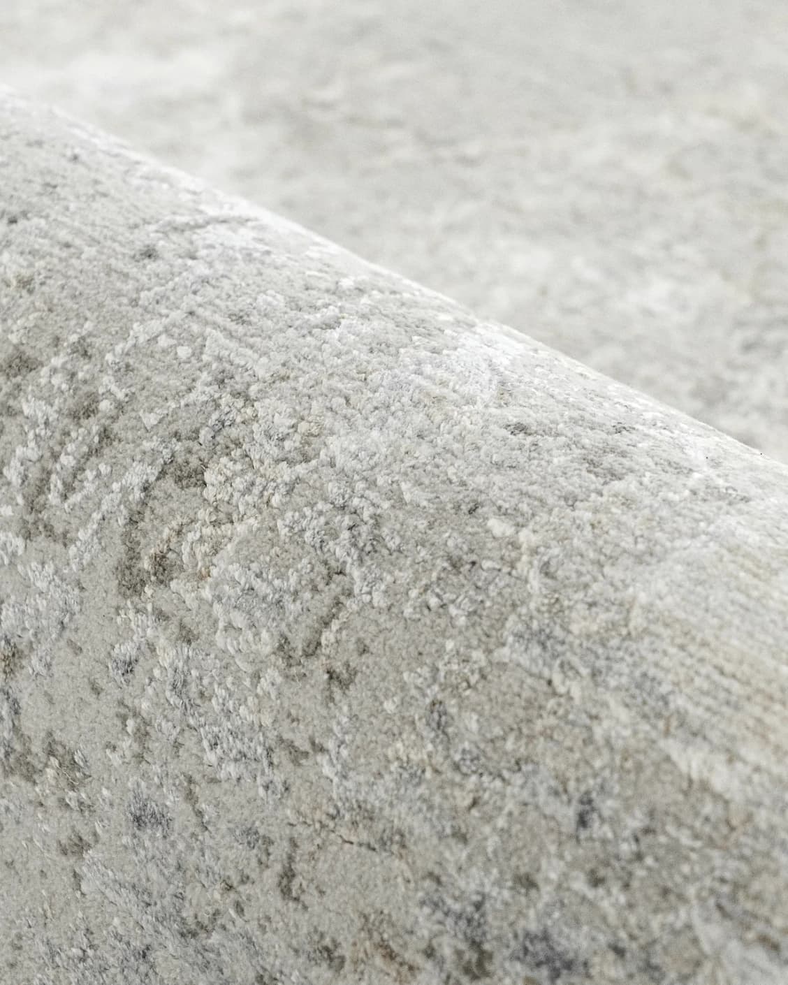 Jacob Ashton carpet in grey, silver and white, shown in a product close-up as image 10