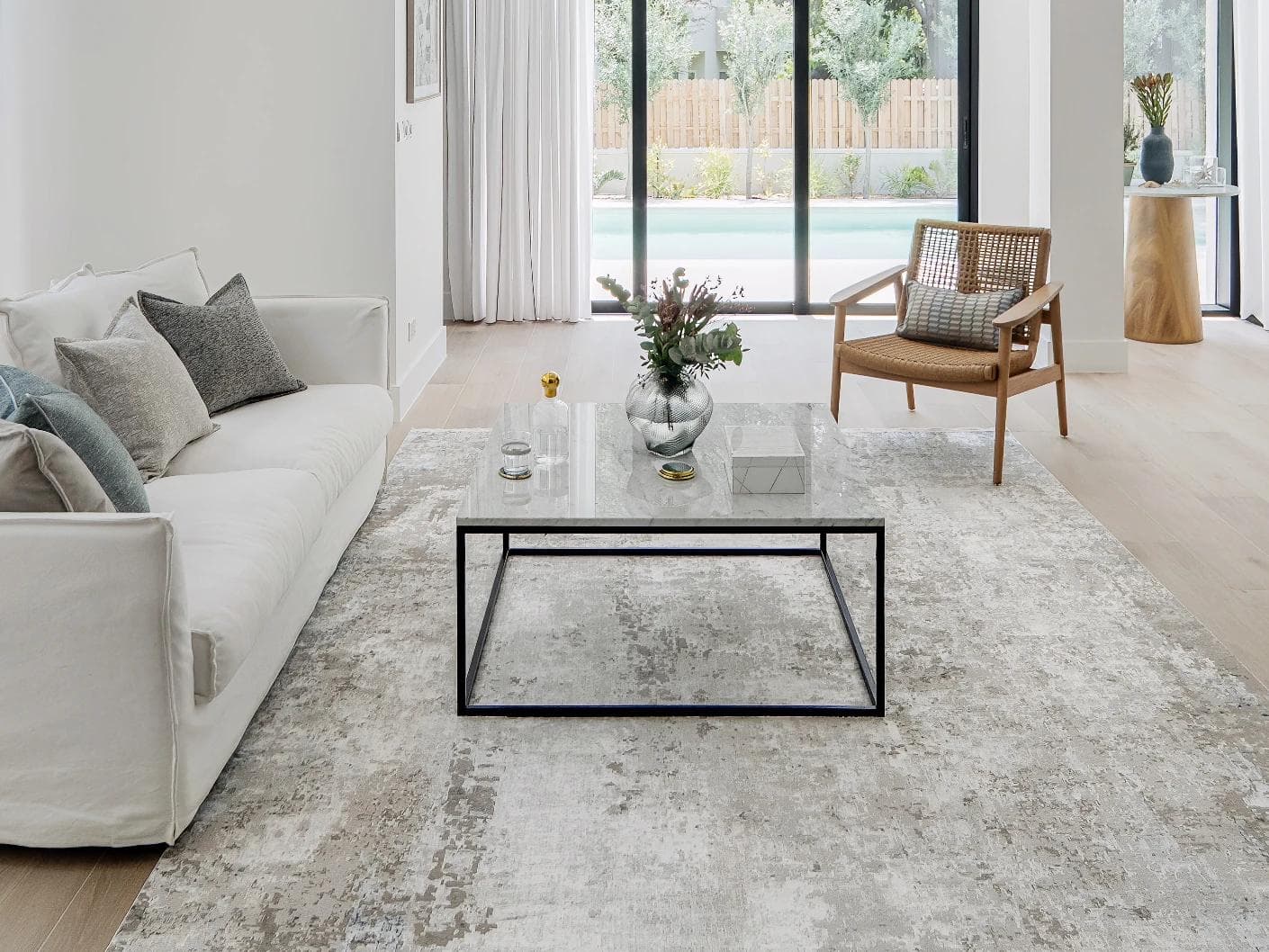 Jacob Azure carpet in grey and blue, shown in a lifestyle front view as image 4