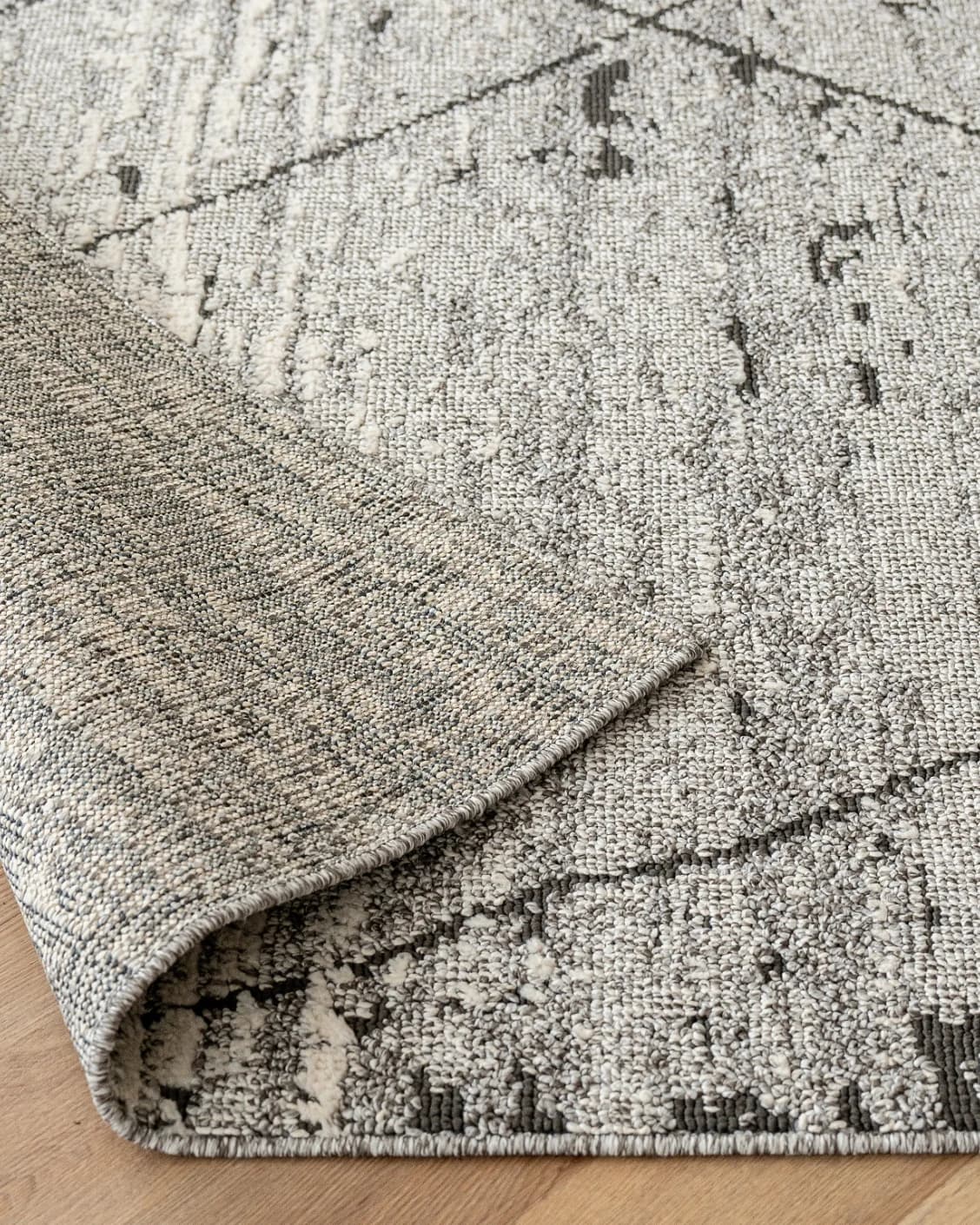 Leila Ashton Runners carpet in charcoal, shown in a product close-up as image 5