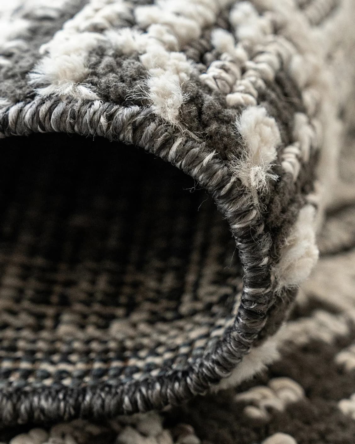 Leila Ebony carpet in charcoal and white, shown in a product close-up as image 15