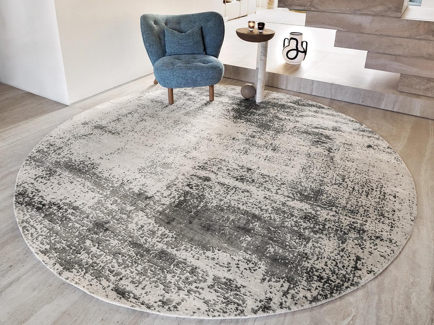 Liam Alba carpets in grey, shown in a lifestyle front view as image 2