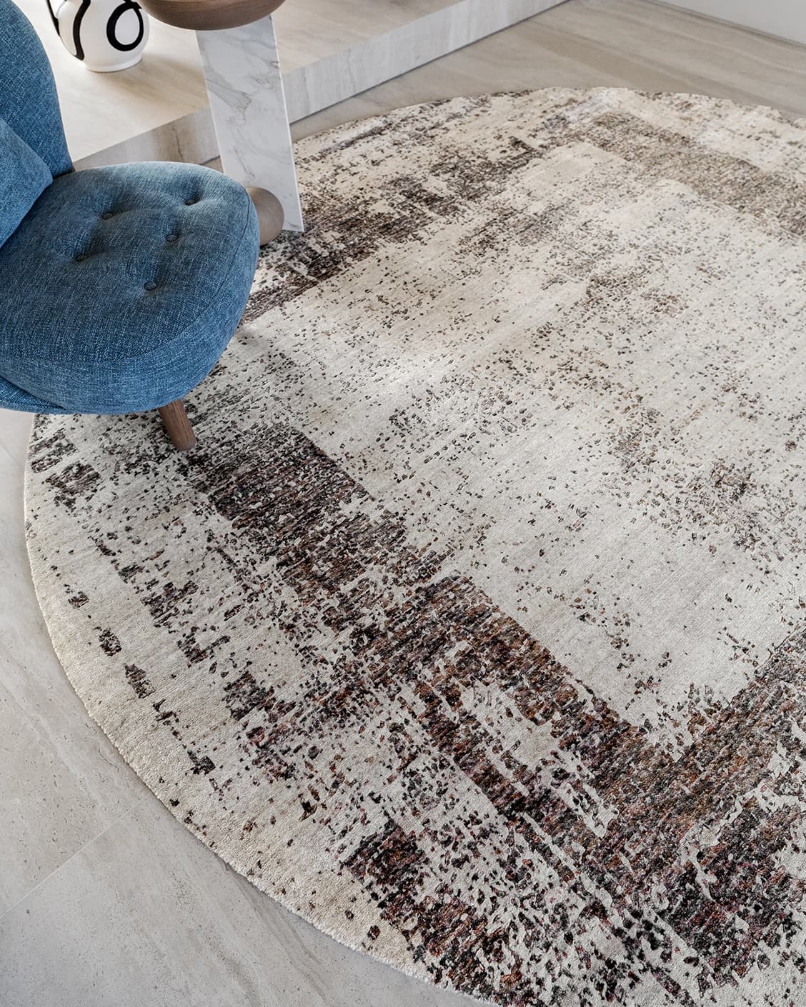 Liam Amber carpets in beige, shown in a lifestyle close-up top view as image 1