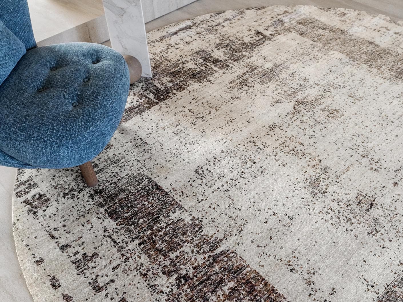 Liam Amber carpets in beige, shown in a lifestyle close-up top view as image 1