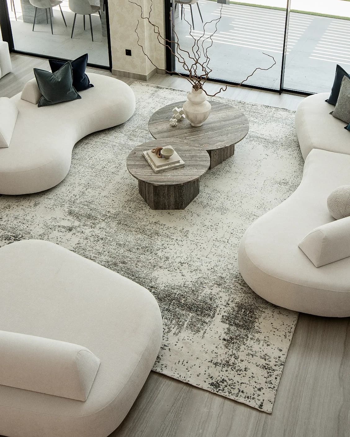 Liam Bianca carpet in grey, shown in a lifestyle top view as image 10