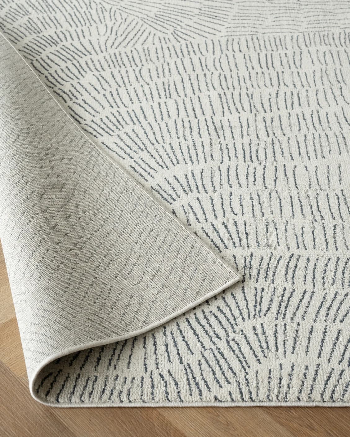 Link Fume carpet in grey, shown in a product close-up as image 10