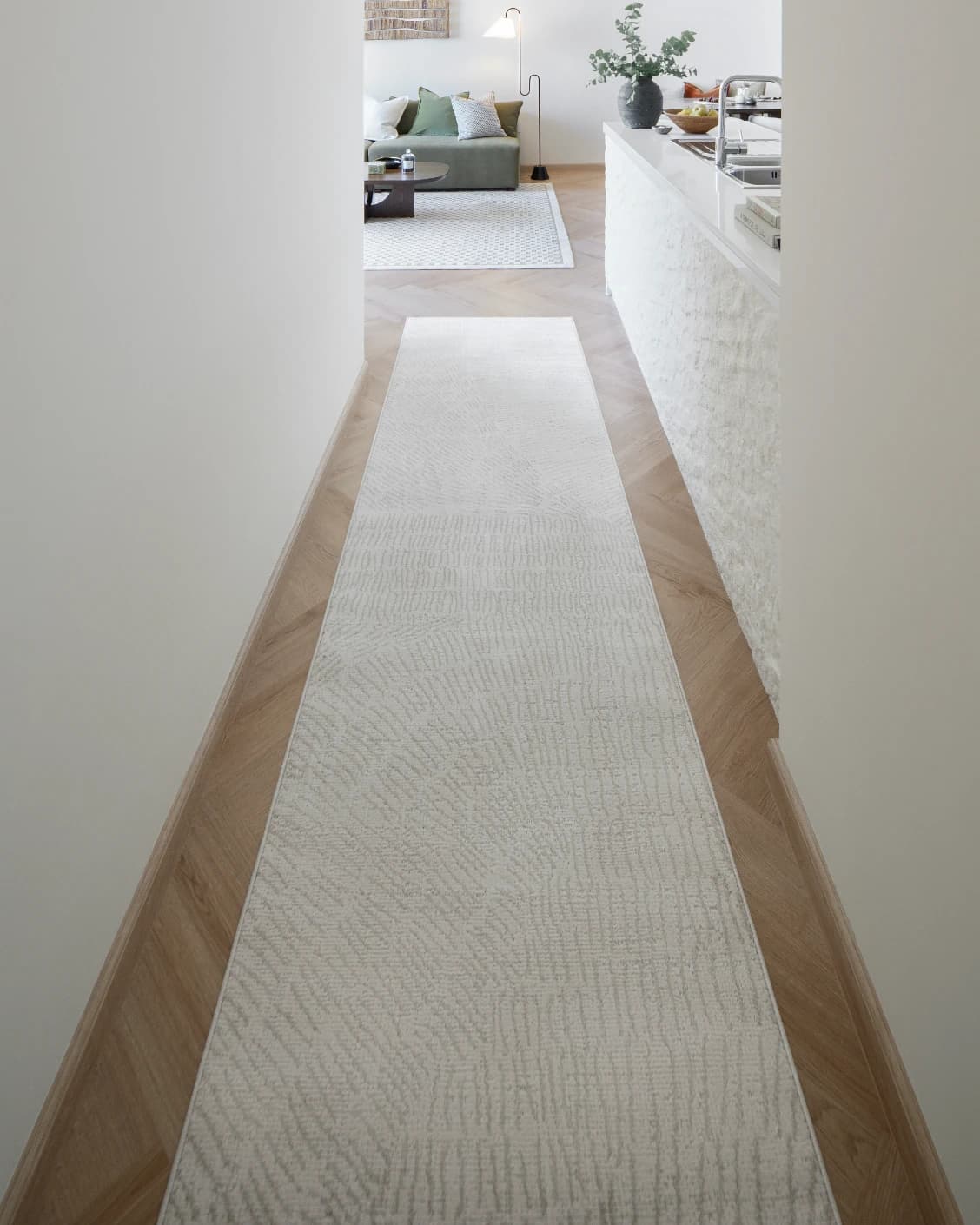 Link Sandy carpet in beige, shown in a lifestyle front view as image 4
