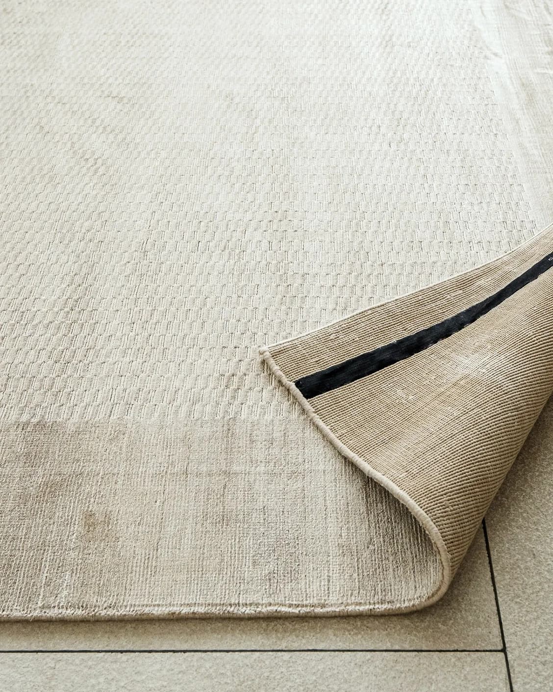 Luna Sandy carpet in beige, shown in a product close-up as image 11