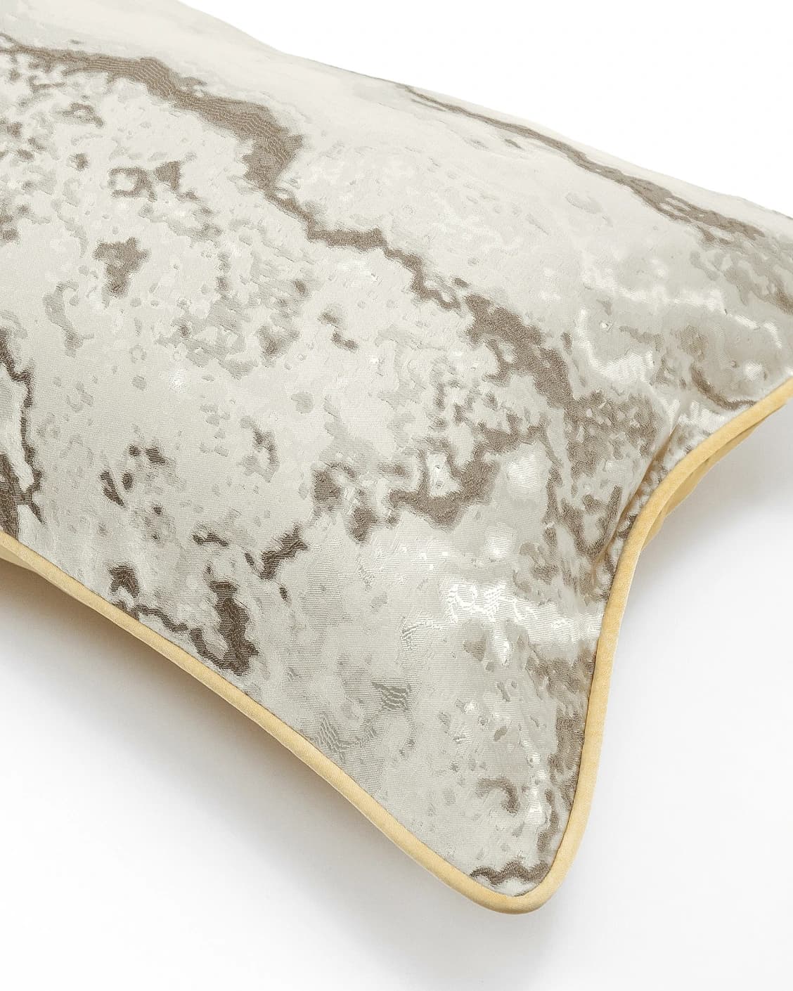 Mae Klimt single - indoor in silver and yellow, shown in a product top view as image 2