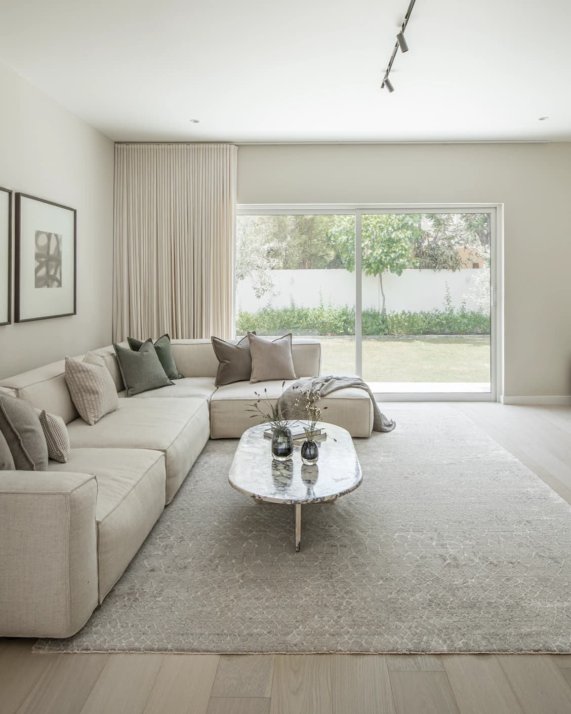 Miami Stone carpet in stone, brown and beige, shown in a lifestyle front view as image 6