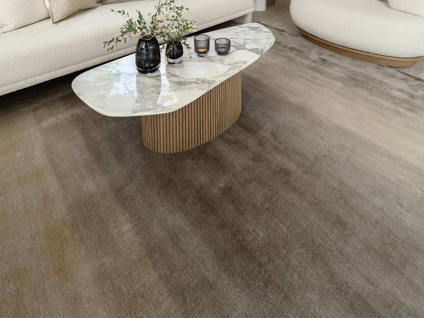 Oscar Ashton carpets in beige, shown in a lifestyle close-up as image 3