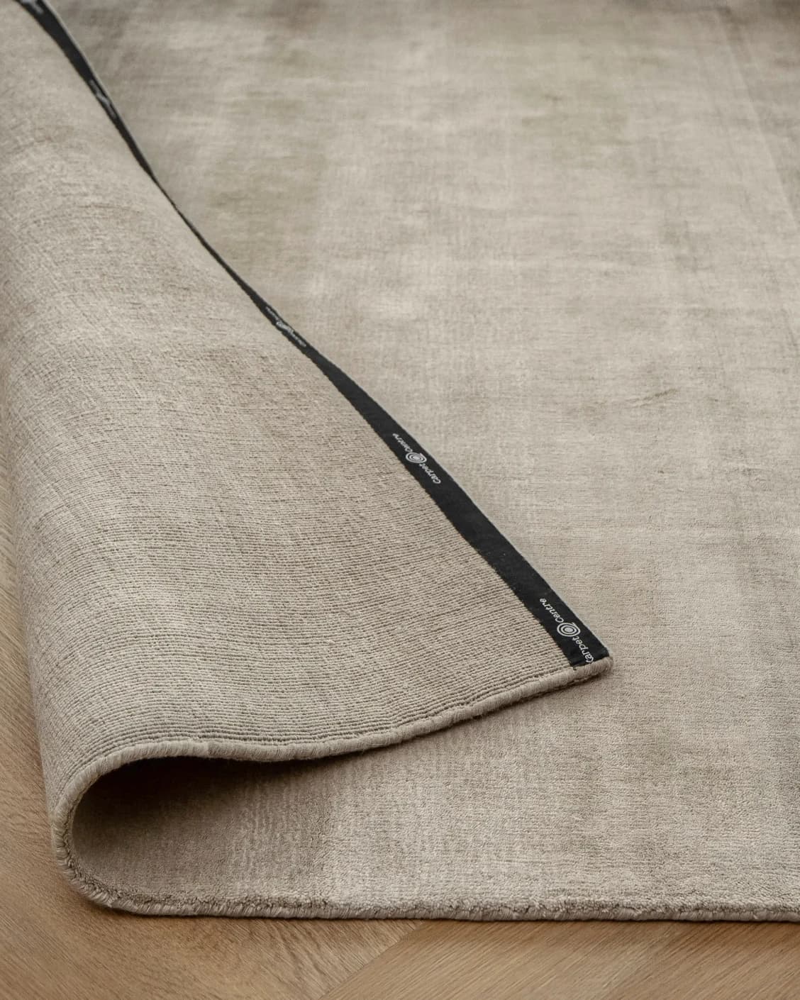 Oscar Ashton carpet in beige, shown in a product close-up as image 10